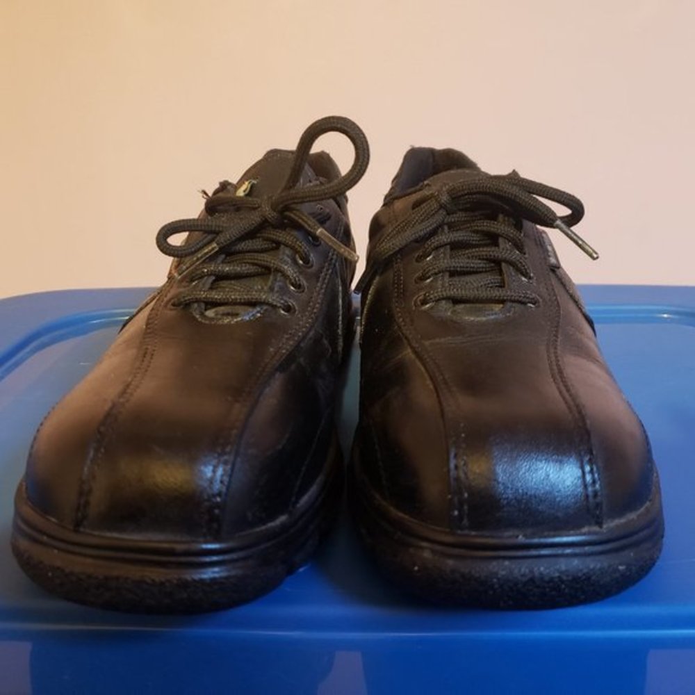 Mellow Walk Women's Daisy Steel Toe Lace Up Work Shoe Black Size 9E -Gently Used